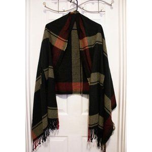 2 /15 Abercrombie & Fitch Shawl Scarf